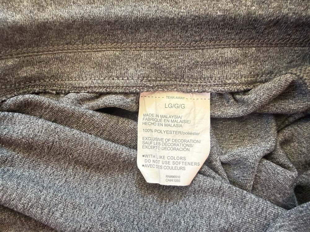 Under Armour HeatGear Loose Fit Performance Capri Workout Pants - Picture 5 of 5